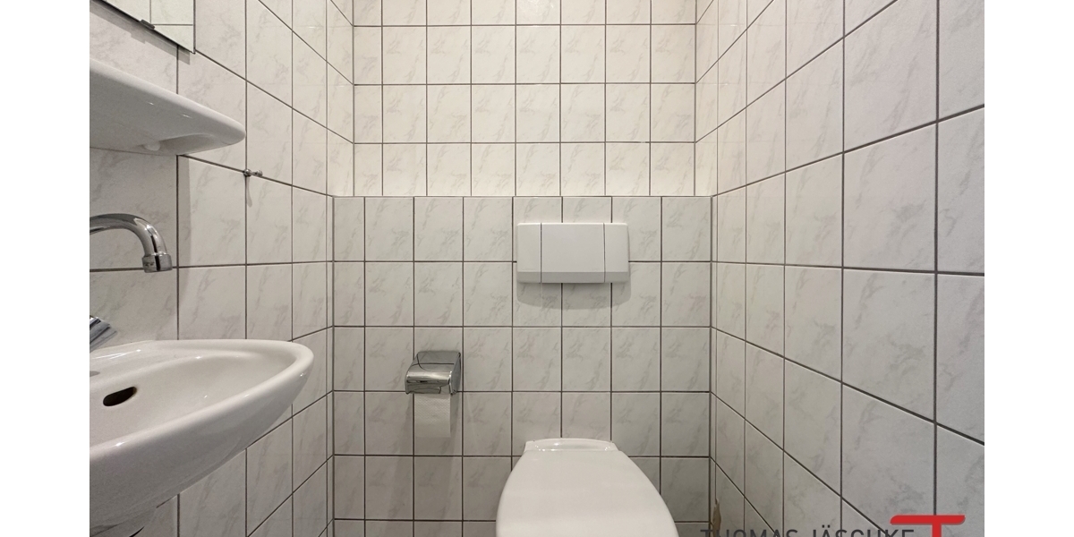 Gäste-WC (Baugleiche Wohnung darüber)